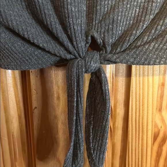 Abercrombie, Green Crop Tie Front Shirt - Picture 3 of 7